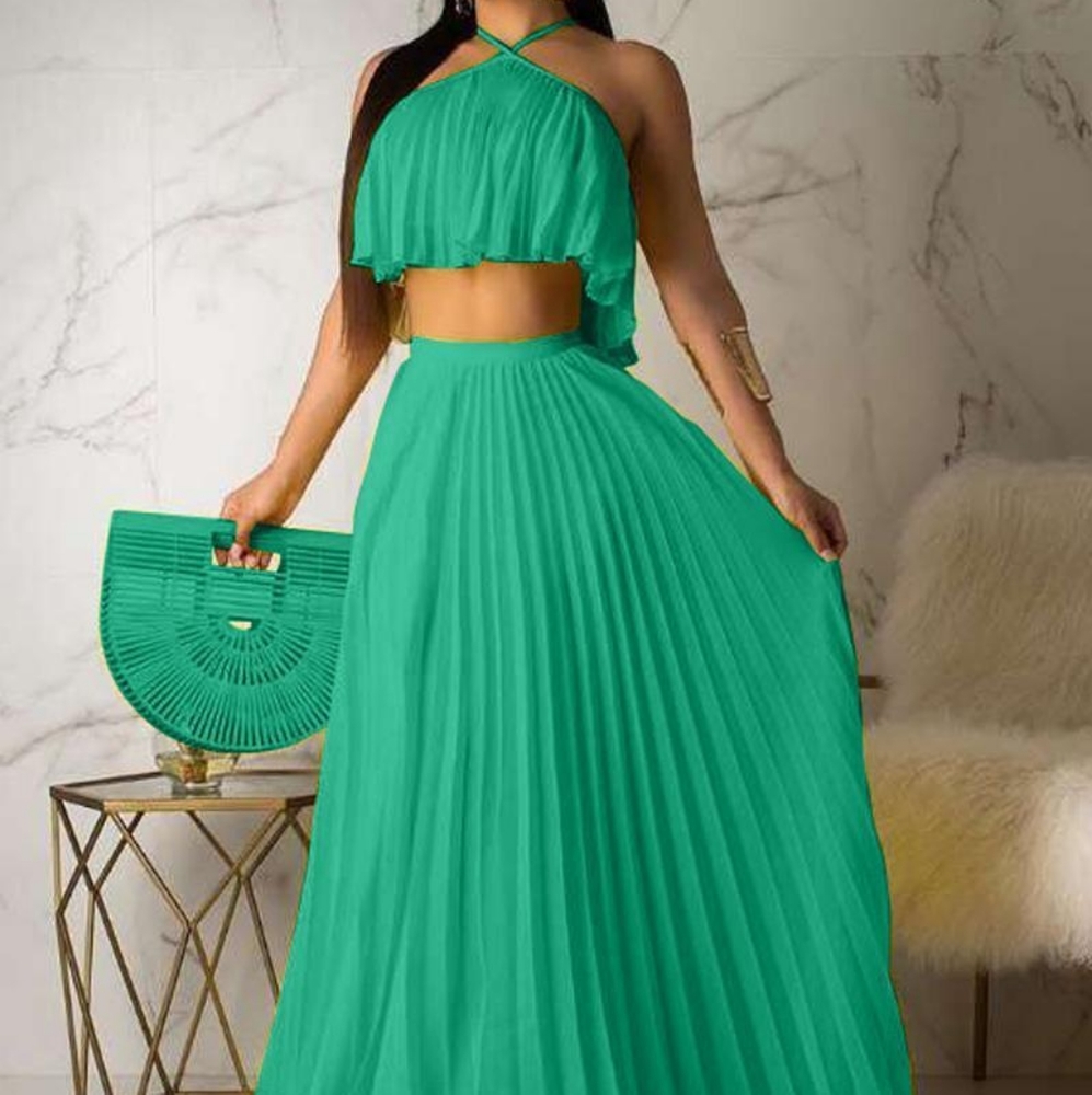 Crop top and skirt two-piece set